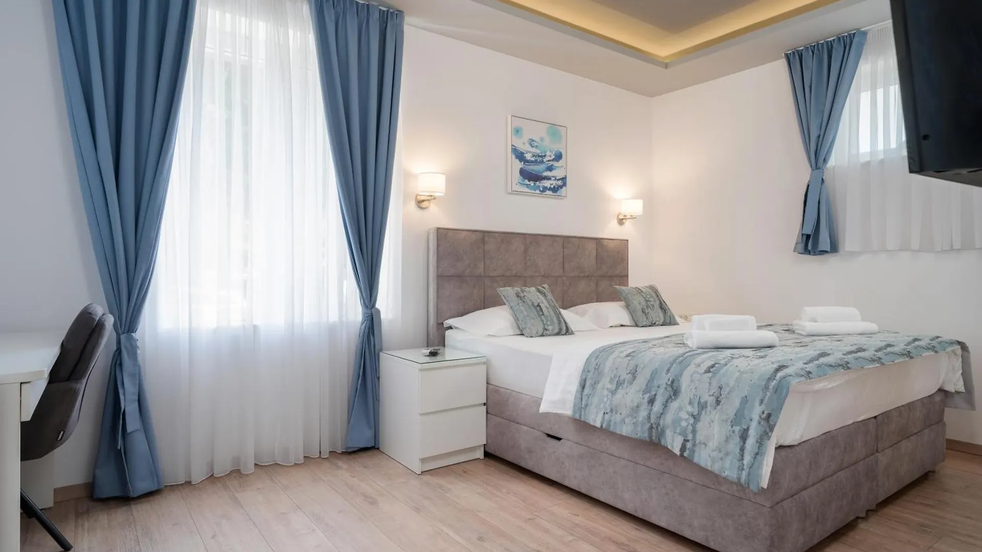 Guest house Luxury Rooms Floramye Split