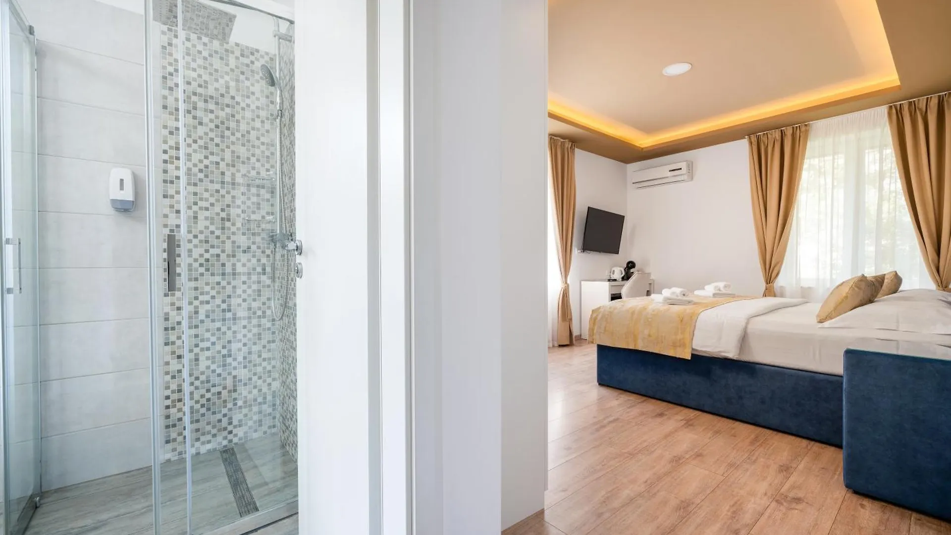 Luxury Rooms Floramye Split 4*,
